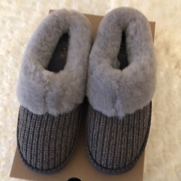 ugg wrin knit slippers